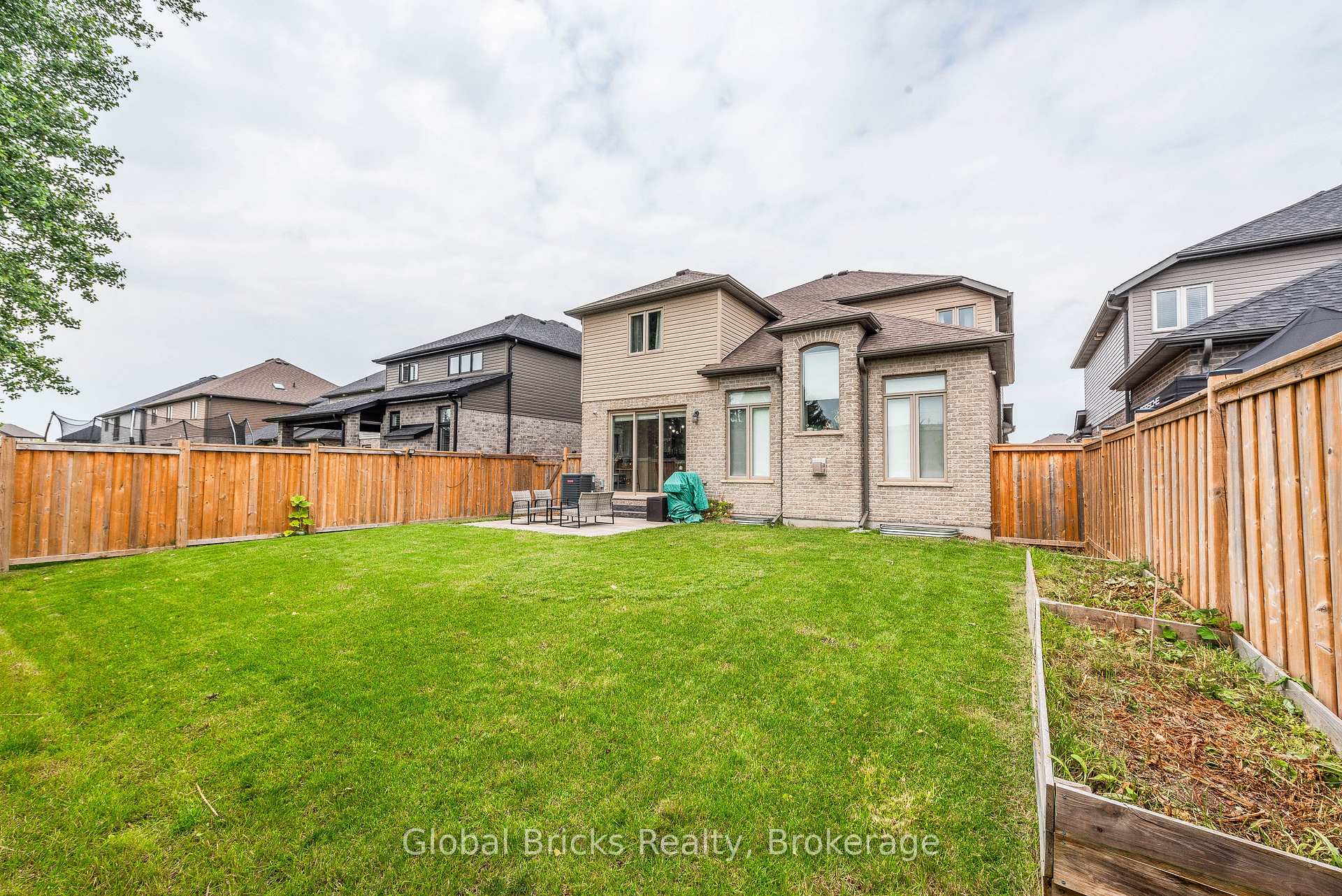 25 Hilborn Street, East Luther Grand Valley, ON L9W 6V1, East Luther Grand Valley — photo 1