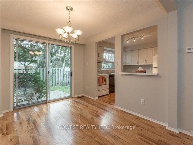 1055 Shawnmarr Road 75, Mississauga, ON L5H 3V2, Mississauga — photo 1