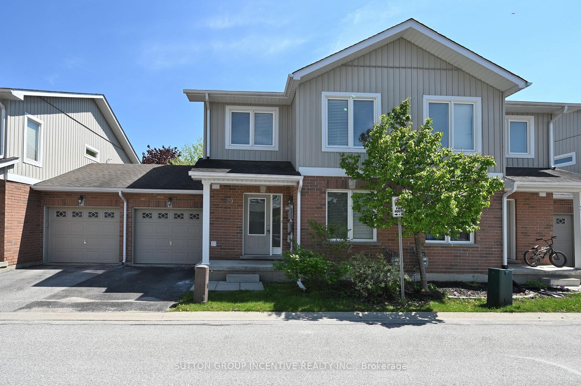 90 SOVEREIGN'S Gate 29, Barrie, ON L4N 0Y9, Barrie — photo 1