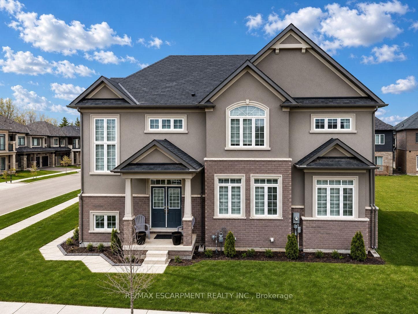 16 Stauffer Road, Brantford, ON N3V 0B2, Brantford — photo 1
