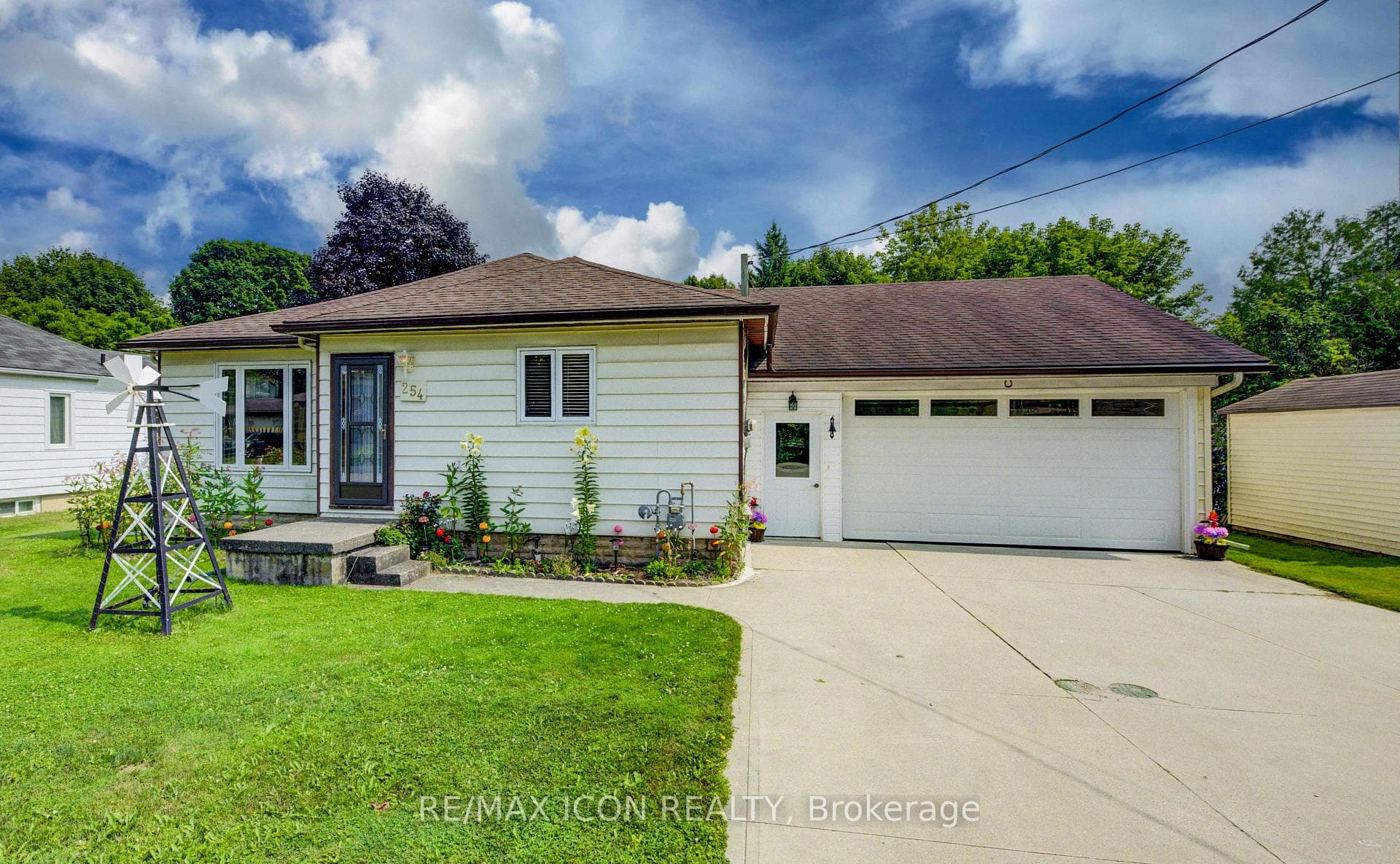 254 Wellington Street W, Wellington North, ON N0G 2L0, Wellington North — photo 1