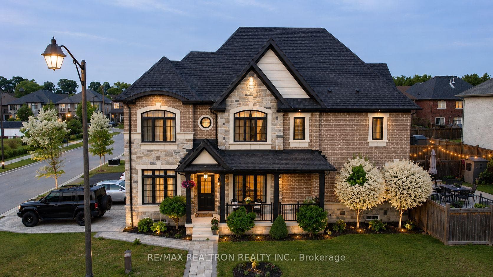 18 Ladder Crescent, East Gwillimbury, ON L9N 0N8, East Gwillimbury — photo 1