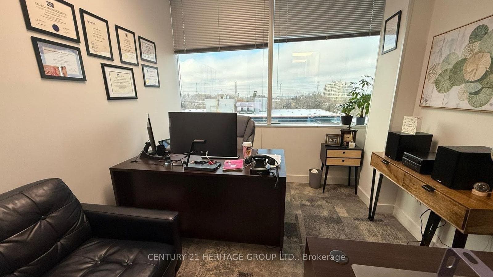 330 Highway 7 E, Richmond Hill, ON L4B 3P8, Richmond Hill — photo 1
