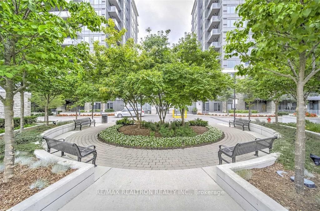 325 South Park Road 194, Markham, ON L3T 0B8, Markham — photo 1