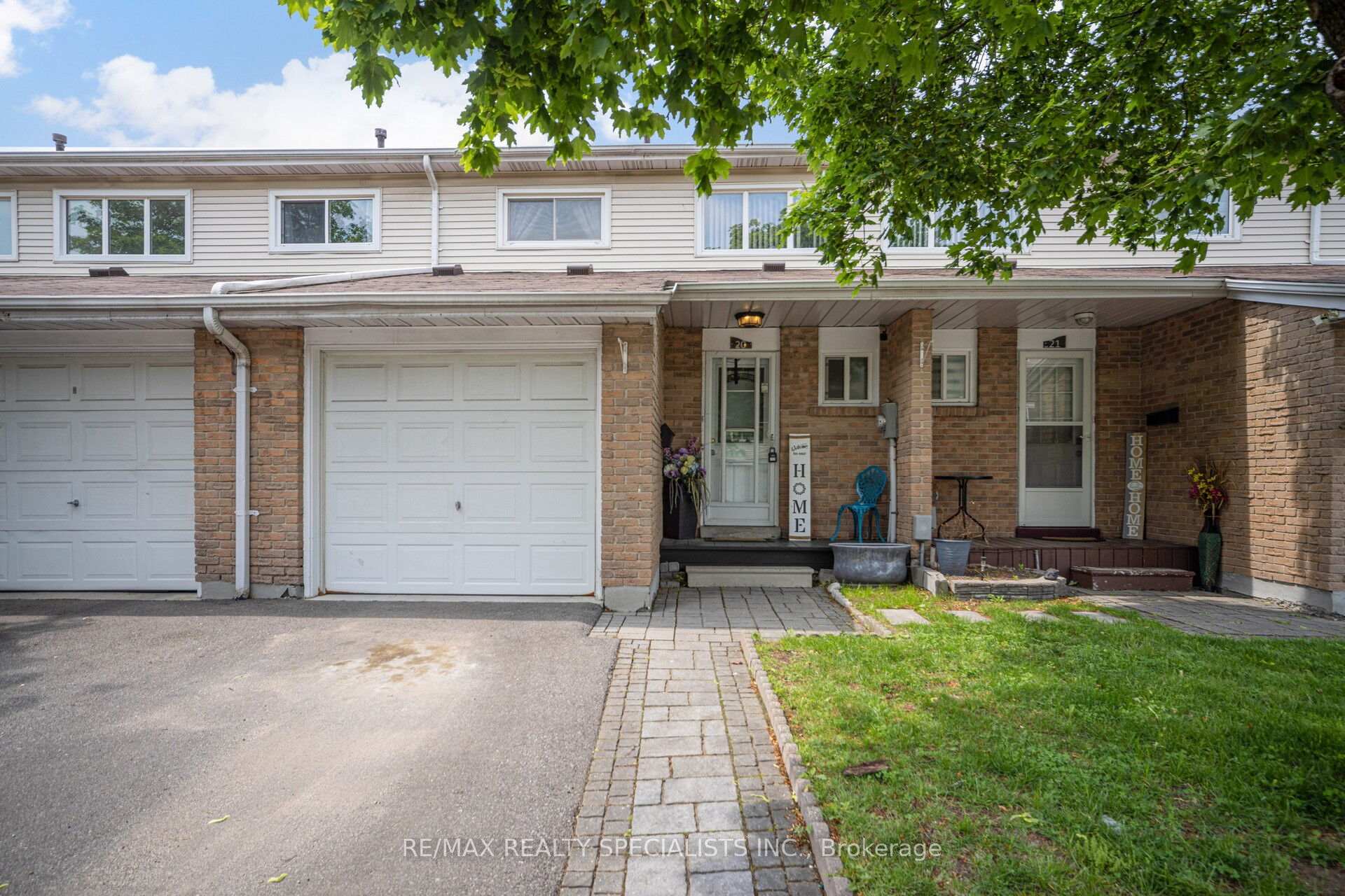 20 Enmount Drive, Brampton, ON L6T 4C8, Brampton — photo 1
