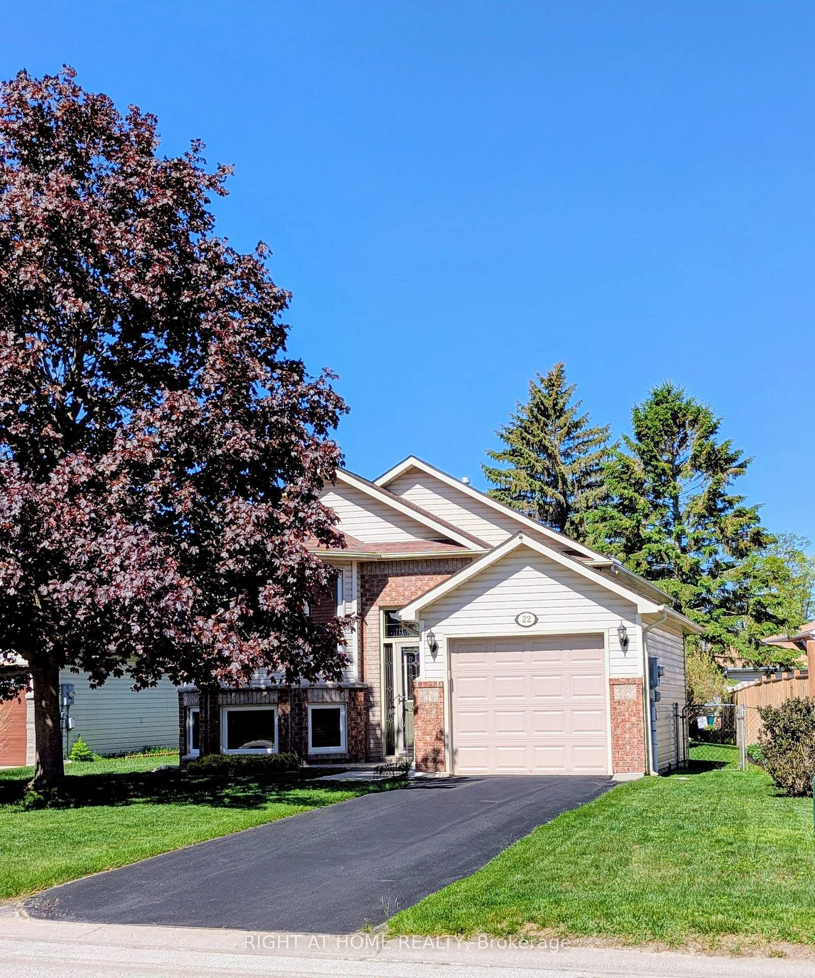 22 Donald Crescent, Wasaga Beach, ON L9Z 1E1, Wasaga Beach — photo 1