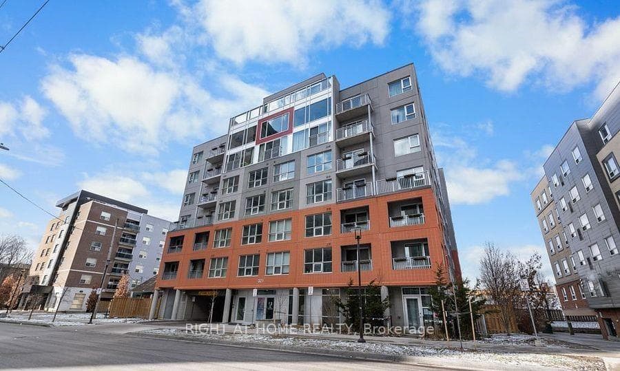 321 Spruce Street 501, Waterloo, ON N2L 0G4, Waterloo — photo 1
