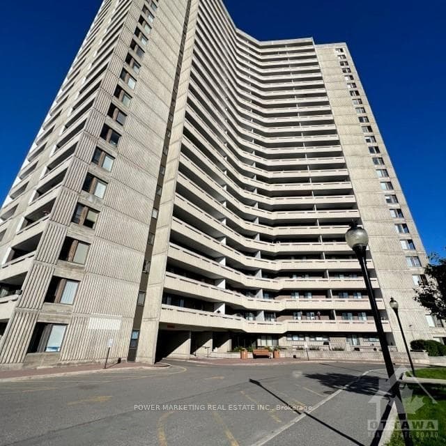 1081 AMBLESIDE Drive 909, Woodroffe, ON K2B 8C8, Woodroffe — photo 1