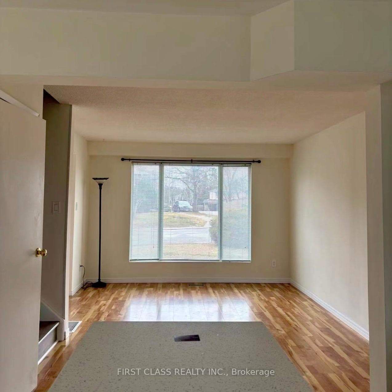 701 Leeder Court, Newmarket, ON L3Y 5A8, Newmarket — photo 1