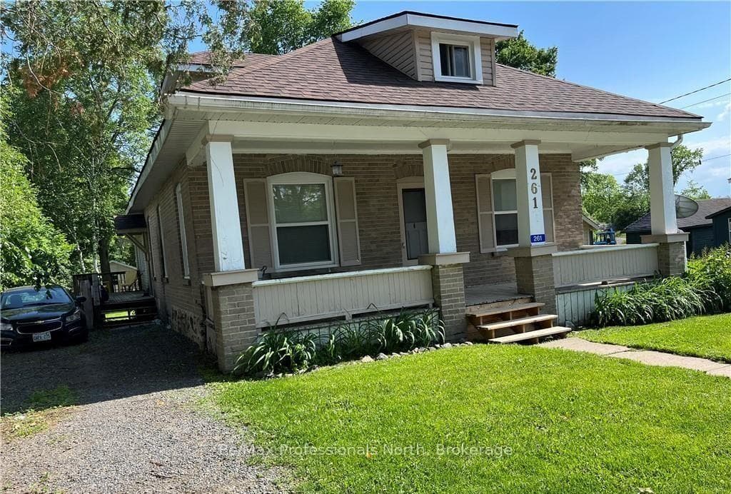 261 HOTCHKISS Street, Gravenhurst, ON P1P 1H7, Gravenhurst — photo 1