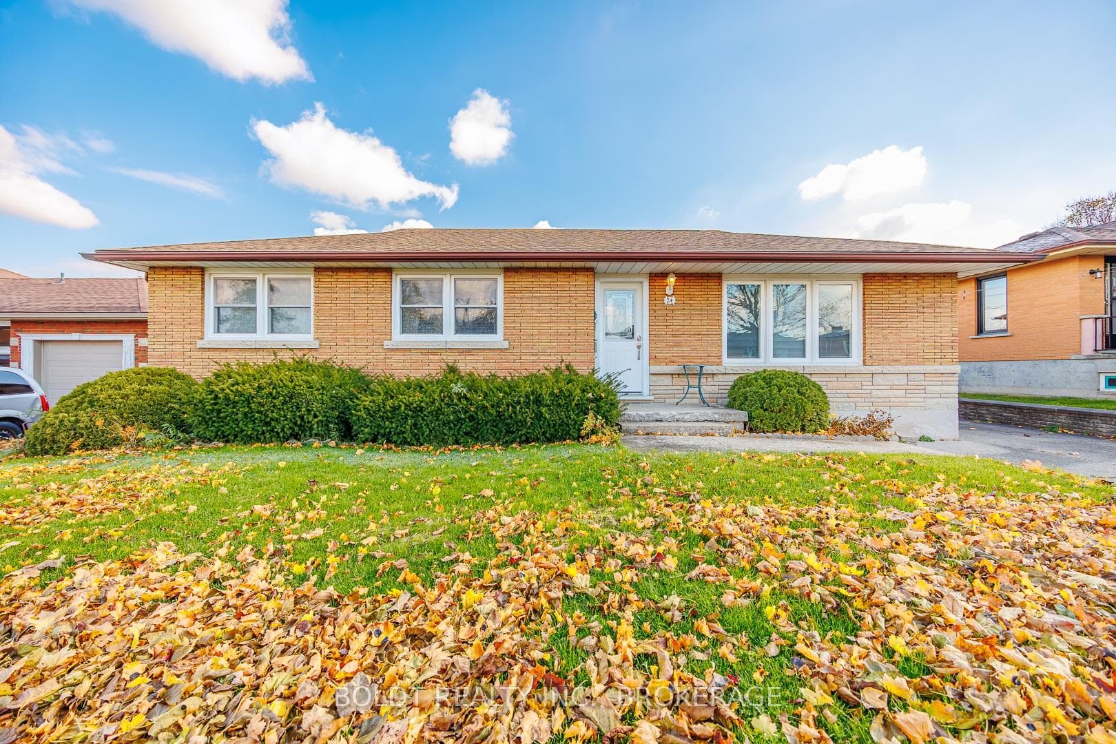 24 Winslow Crescent, Thorold, ON L2V 3S1, Thorold — photo 1
