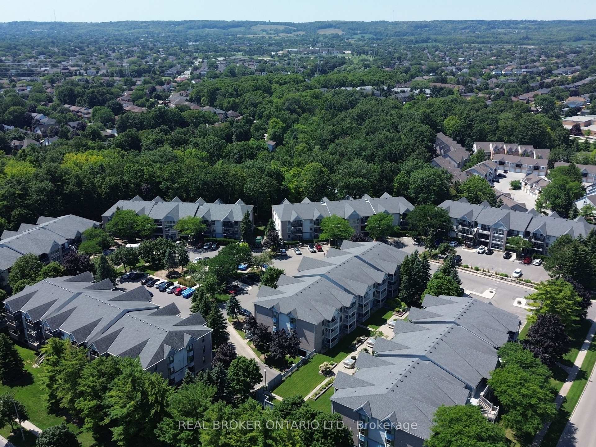 2040 Cleaver Avenue 218, Burlington, ON L7M 4C4, Burlington — photo 1