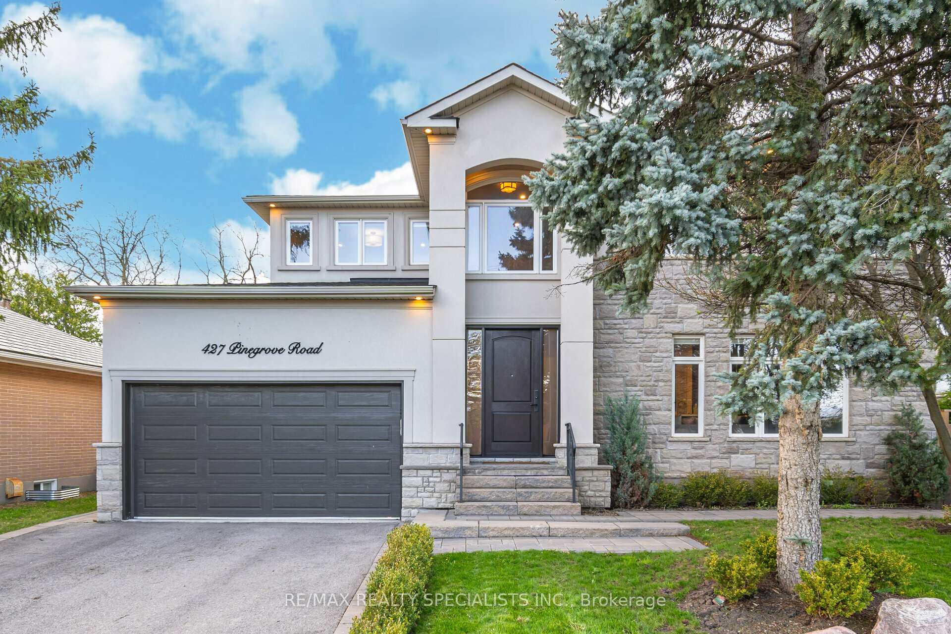 427 Pinegrove Road, Oakville, ON L6K 2B6, Oakville — photo 1