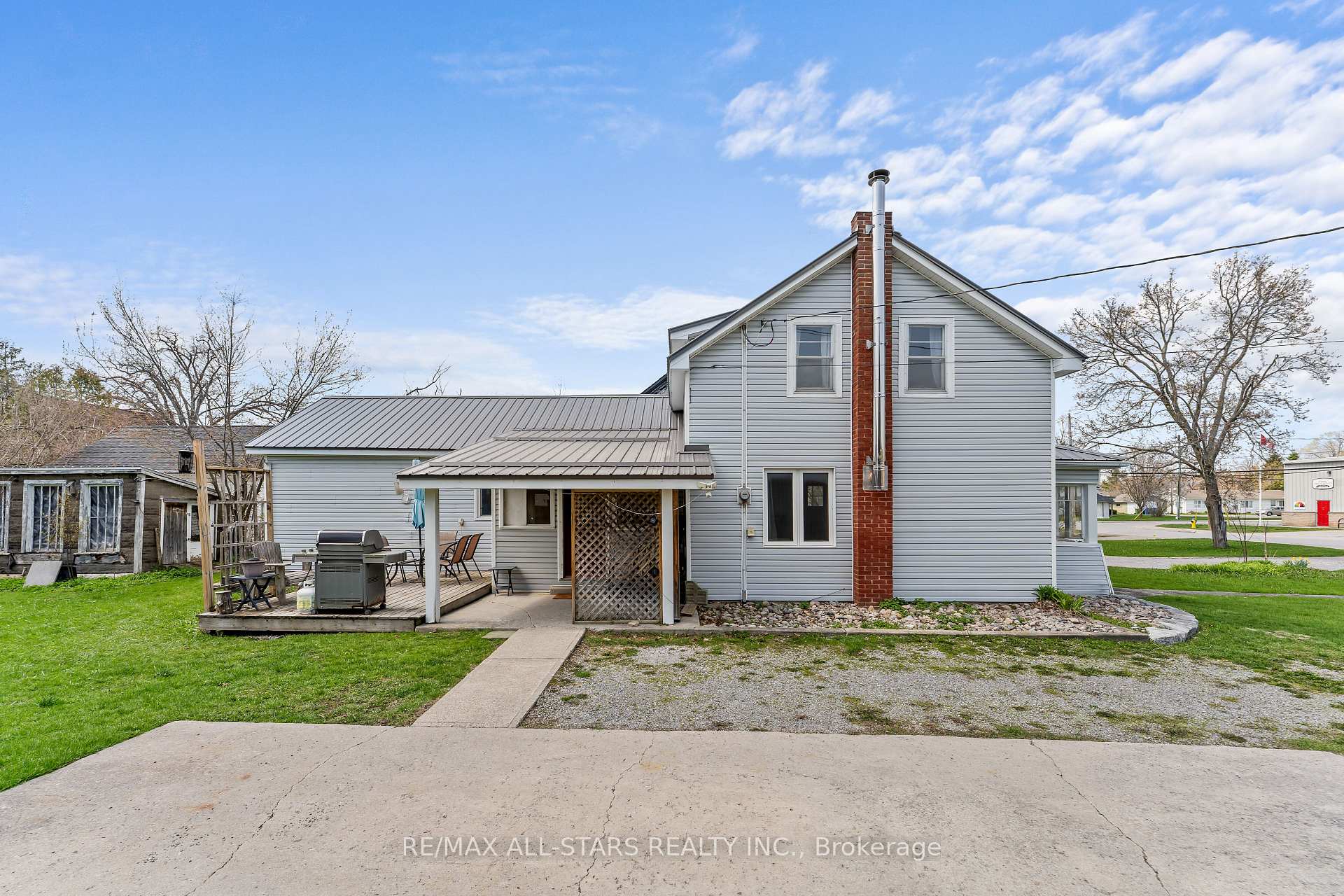 39 Francis Street W, Kawartha Lakes, ON K0M 1N0, Kawartha Lakes — photo 1