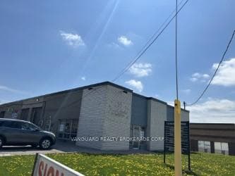 149 Norfinch Avenue 1, Toronto, ON M3N 1Y2, Toronto W05 — photo 1