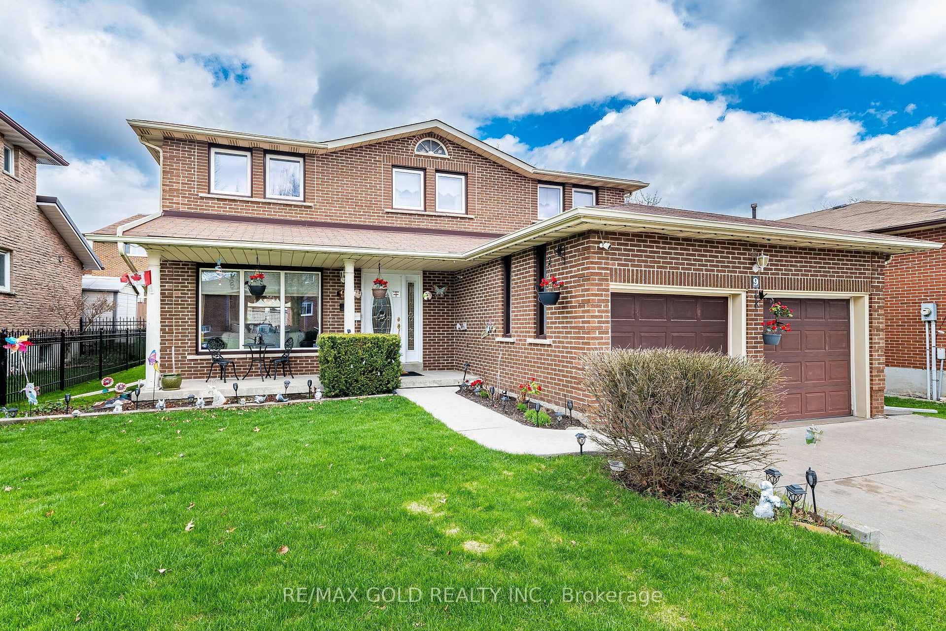 9 Princeton Terrace, Brampton, ON L6S 3S4, Brampton — photo 1