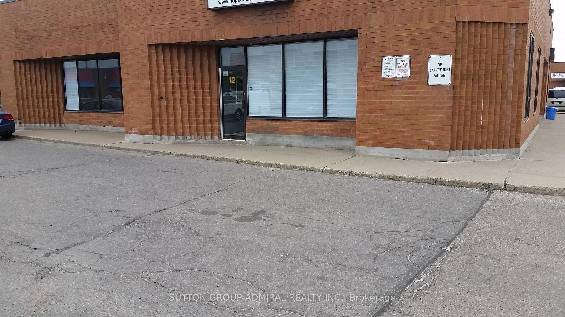 4 MELAINE Drive UNIT, Brampton, ON L6T 4K8, Brampton — photo 1