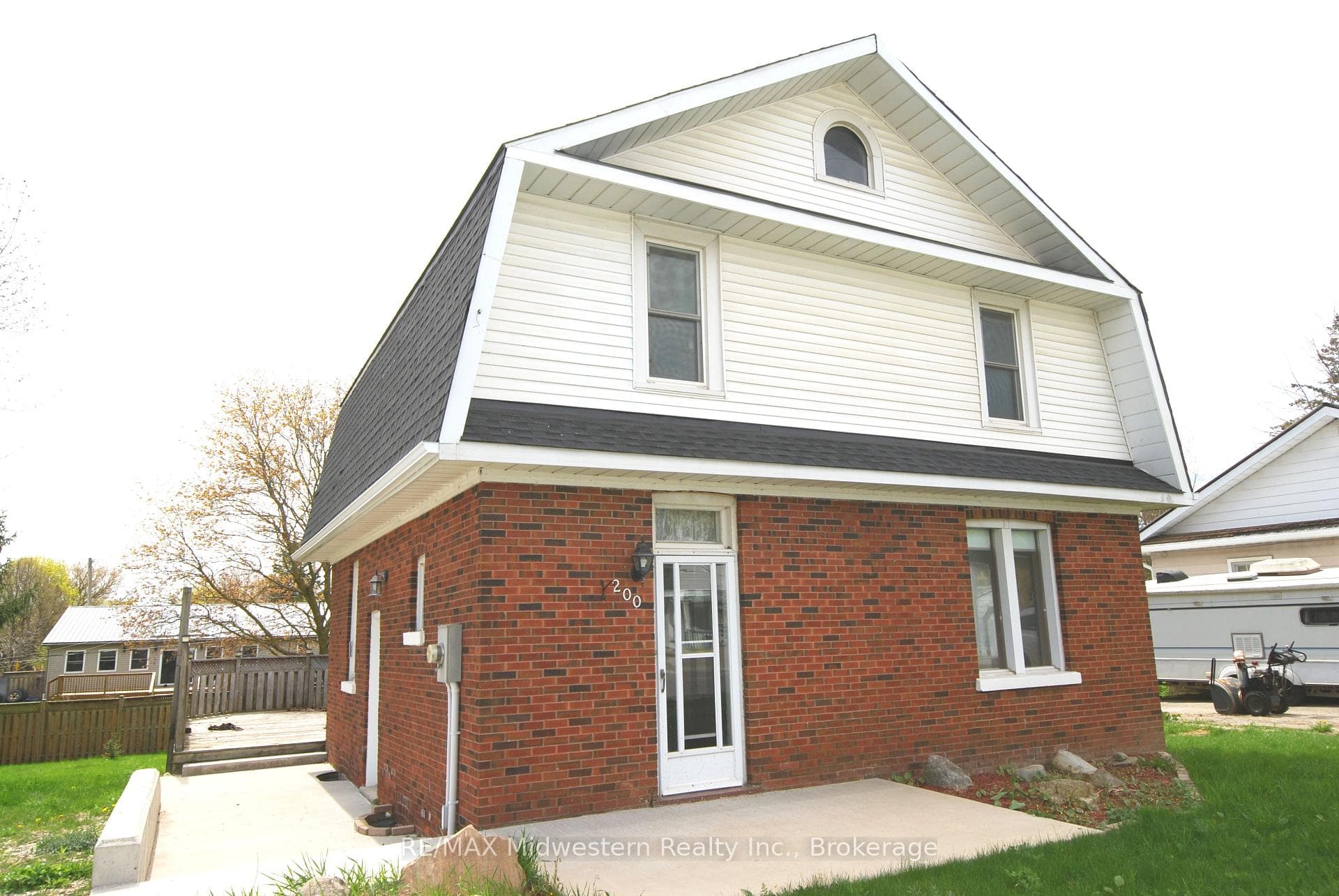 200 Elora Street S, Minto, ON N0G 1Z0, Minto — photo 1