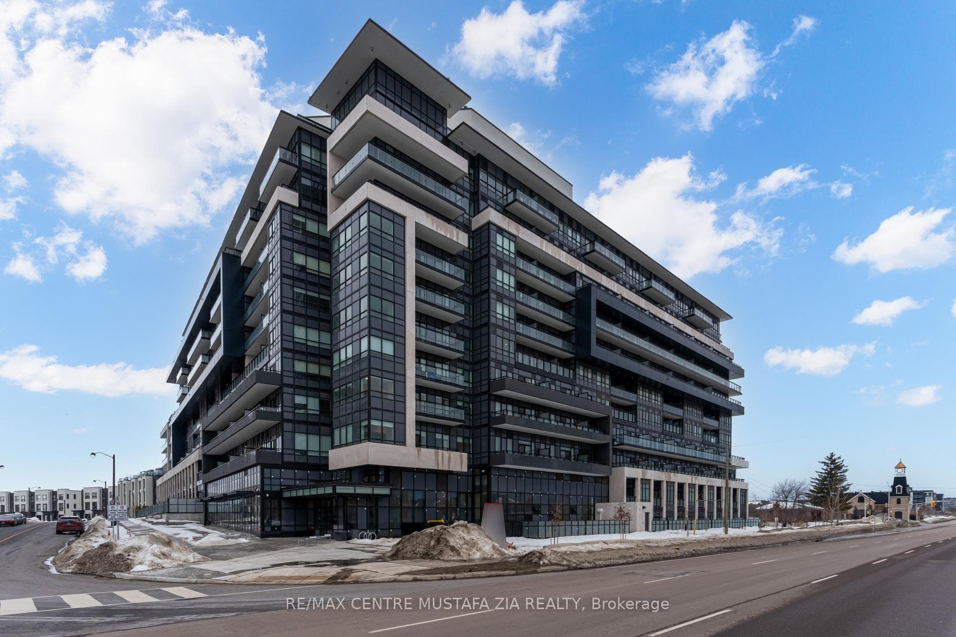 395 Dundas Street W 217, Oakville, ON L6M 5R8, Oakville — photo 1