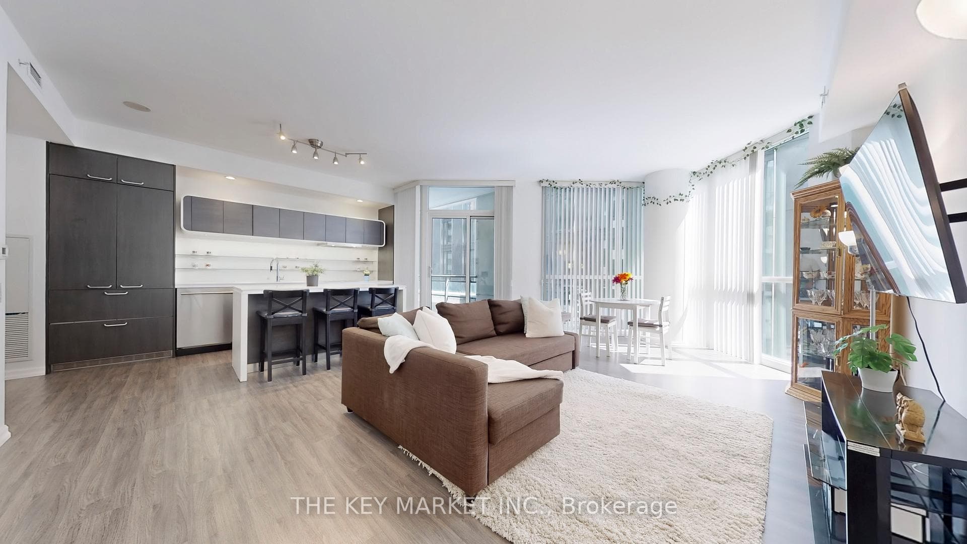 45 Charles Street E 511, Toronto, ON M4Y 0B8, Toronto C08 — photo 1