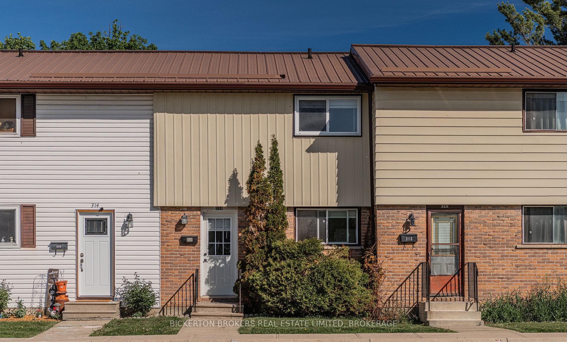 316 Forsyth Street 11, Gananoque, ON K7G 2Y1, Gananoque — photo 1