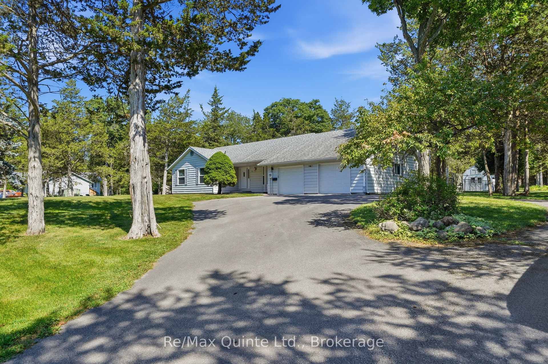 1076 Massassauga Road, Prince Edward County, ON K8N 4Z7, Prince Edward County — photo 1