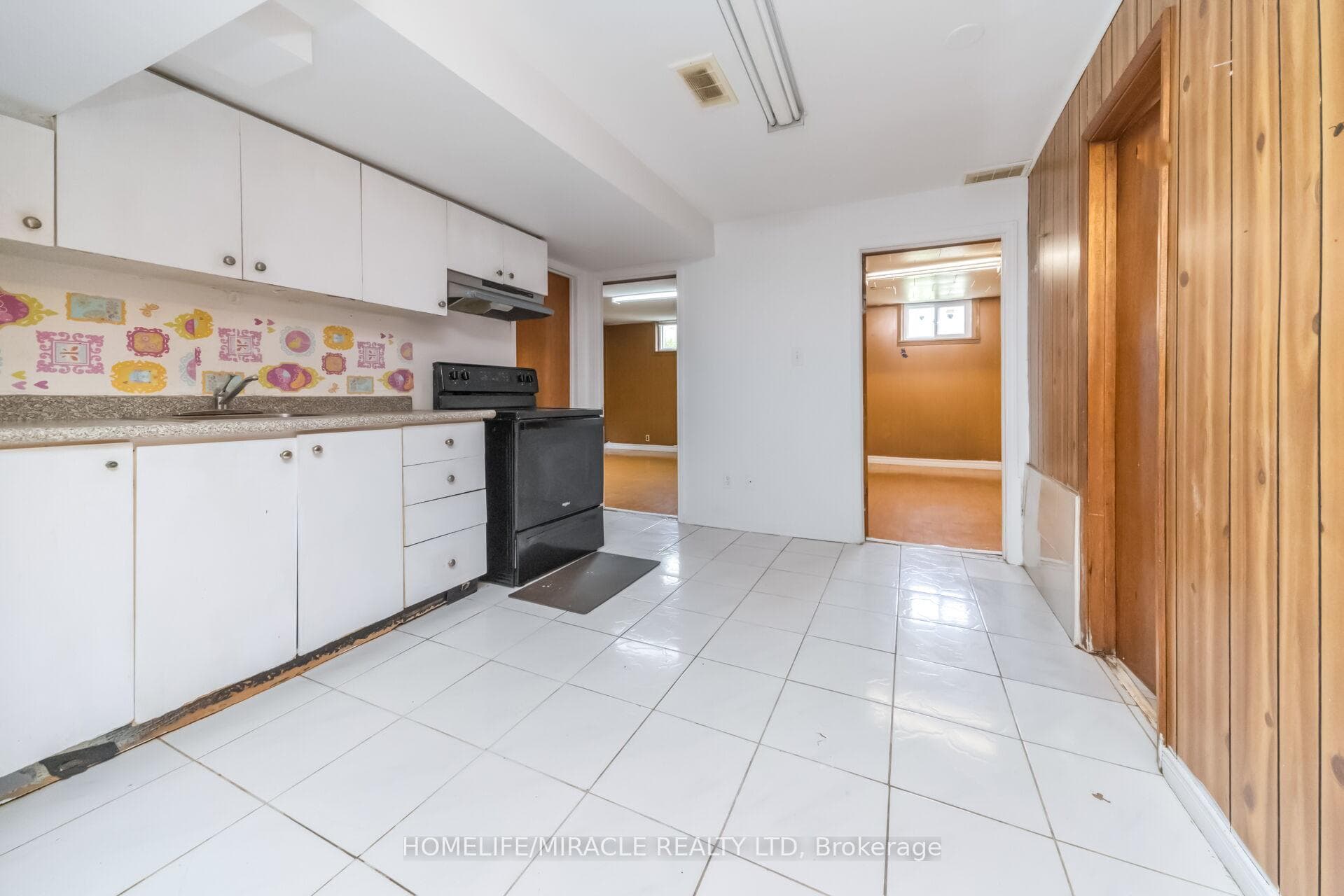 7187 Darcel Avenue, Mississauga, ON L4T 2X3, Mississauga — photo 1