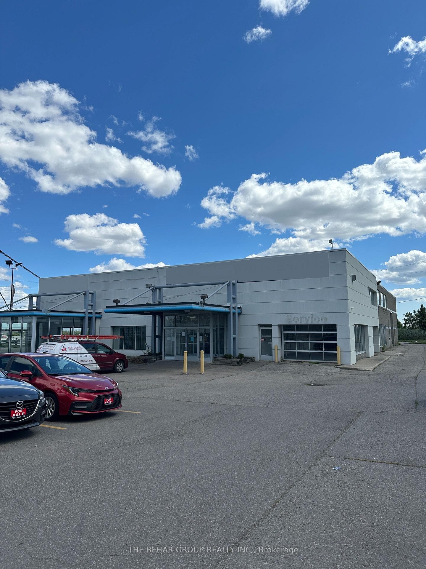 8046 Dixie Road, Brampton, ON L6T 4W6, Brampton — photo 1