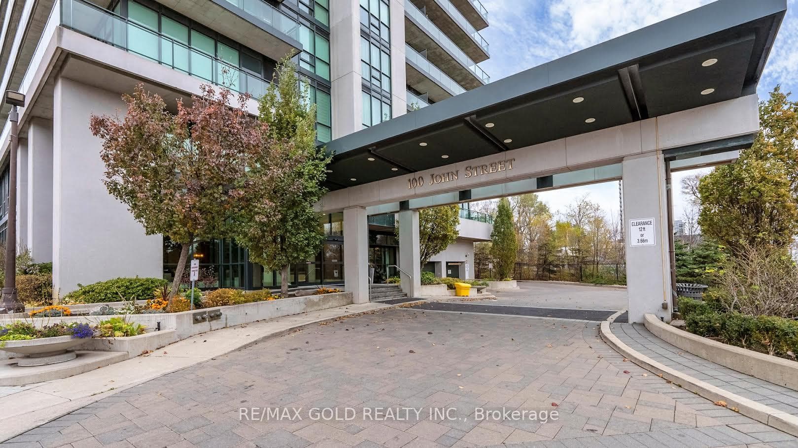 100 John Street 2407, Brampton, ON L6W 0A8, Brampton — photo 1