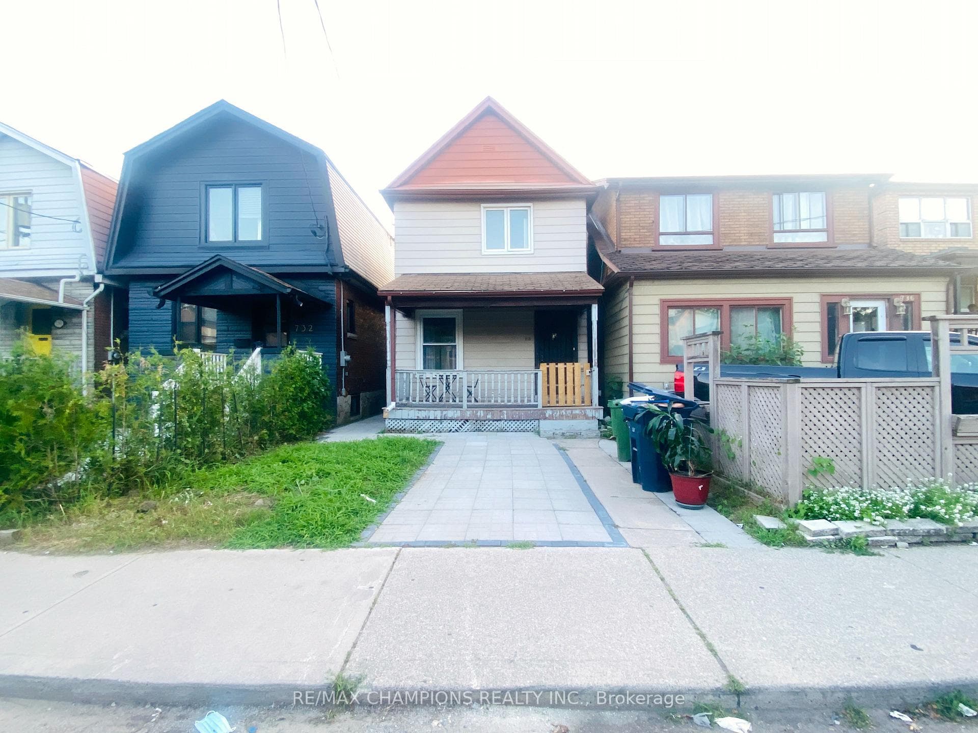 734 Willard Avenue Main, Toronto, ON M6S 3S5, Toronto W02 — photo 1