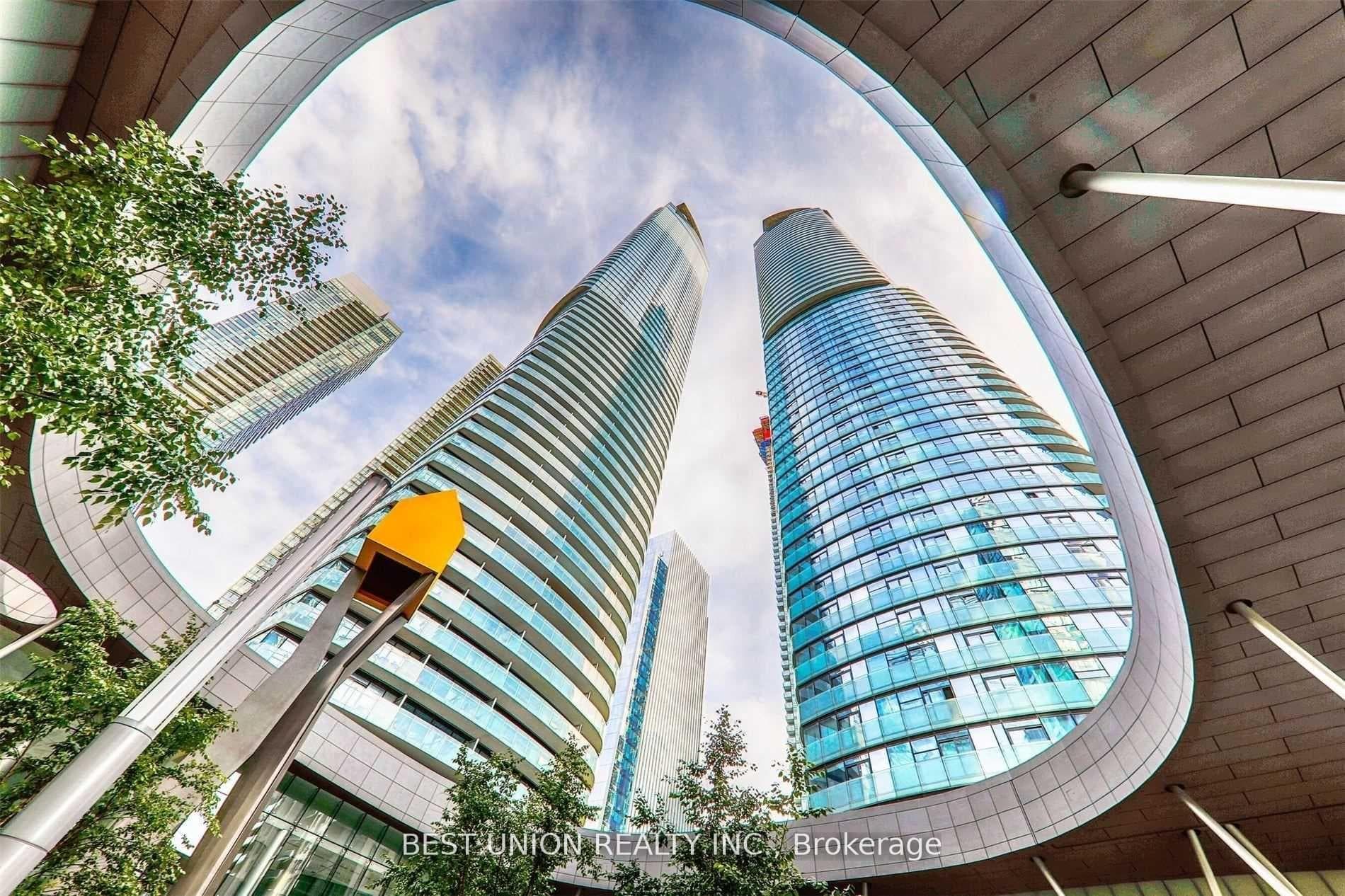 14 York Street 5706, Toronto, ON M5J 0B1, Toronto C01 — photo 1