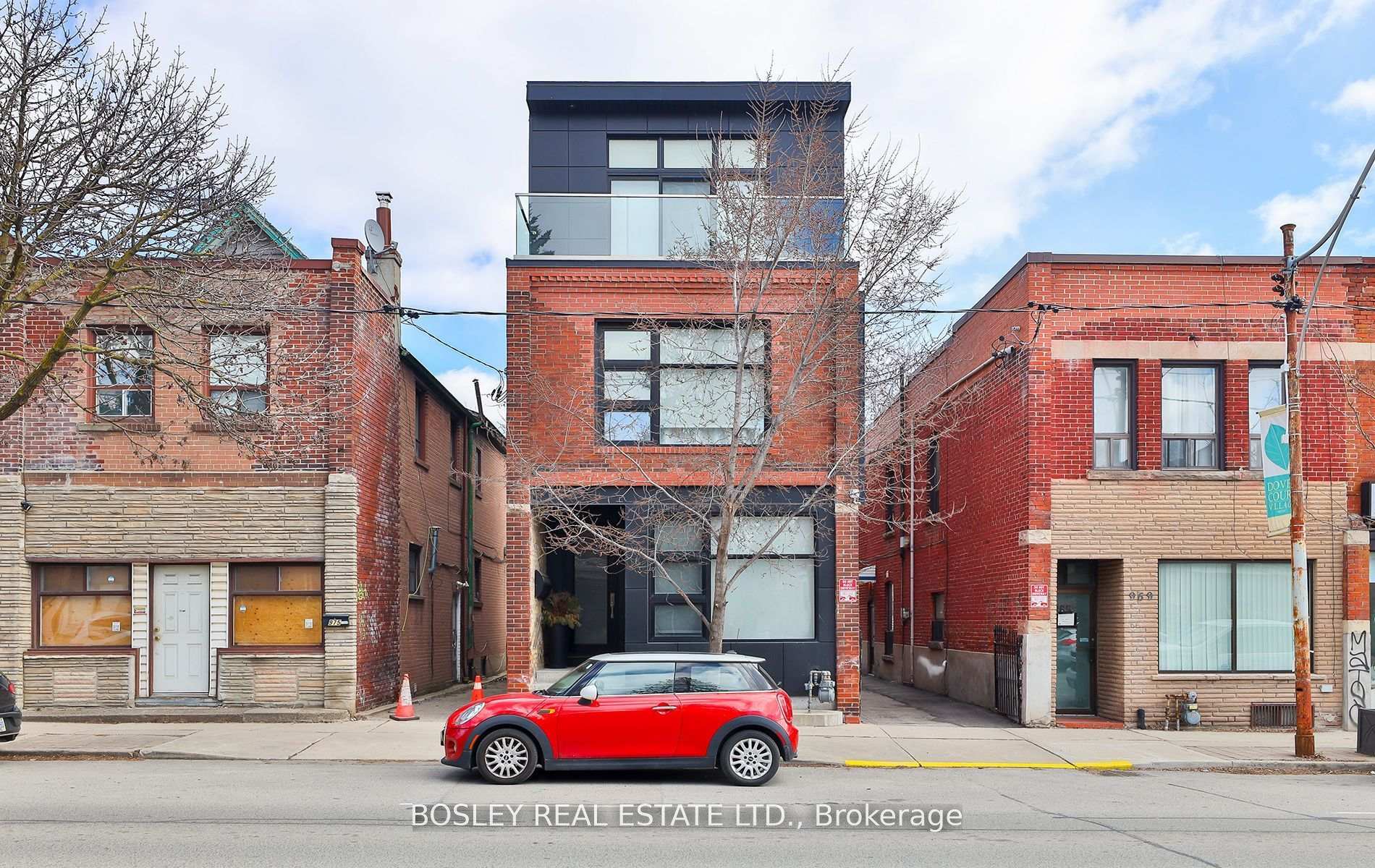 973 Dovercourt Road Main Floor, Toronto, ON M6H 2X6, Toronto W02 — photo 1