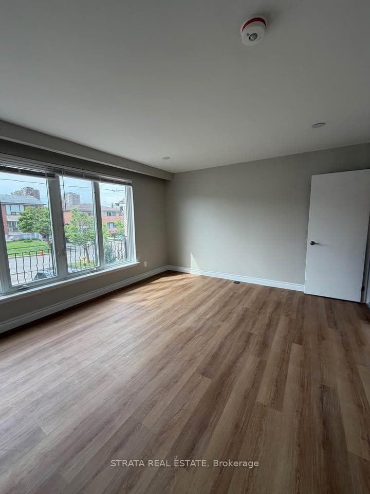 14 Rainswood Court N Main Floor, Toronto, ON M3M 1G2, Toronto W05 — photo 1