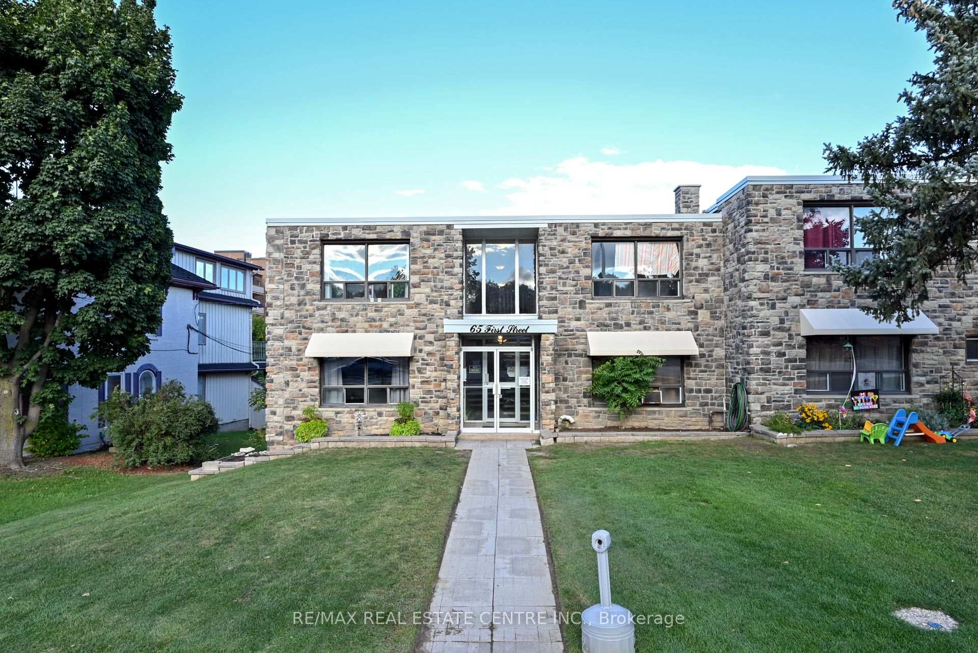 65 First Street 10, Orangeville, ON L9W 2E6, Orangeville — photo 1