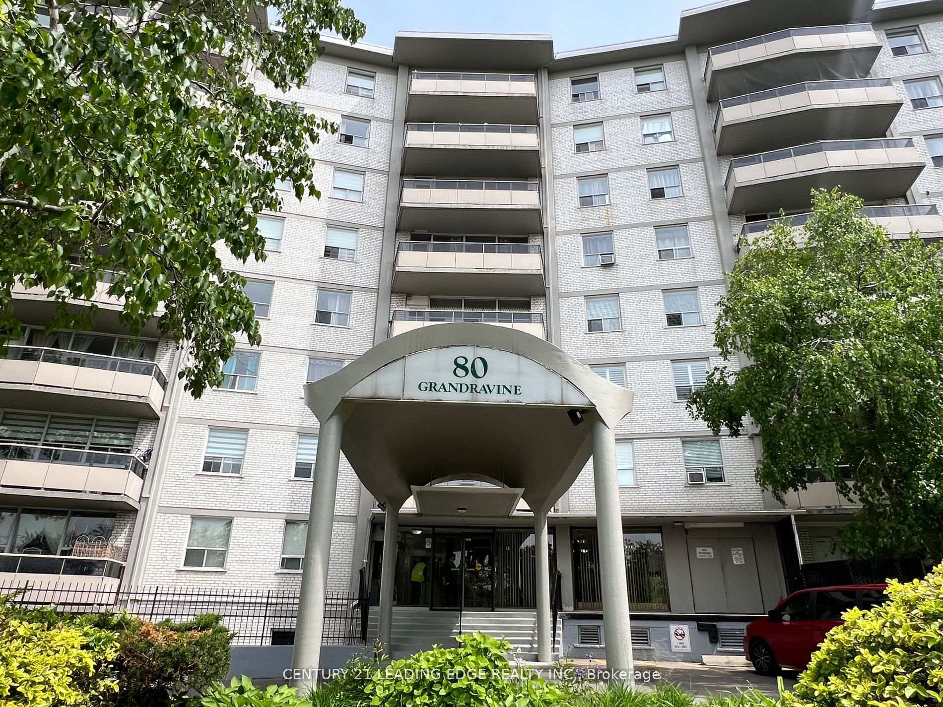 80 Grandravine Drive 402, Toronto, ON M3J 1B2, Toronto W05 — photo 1