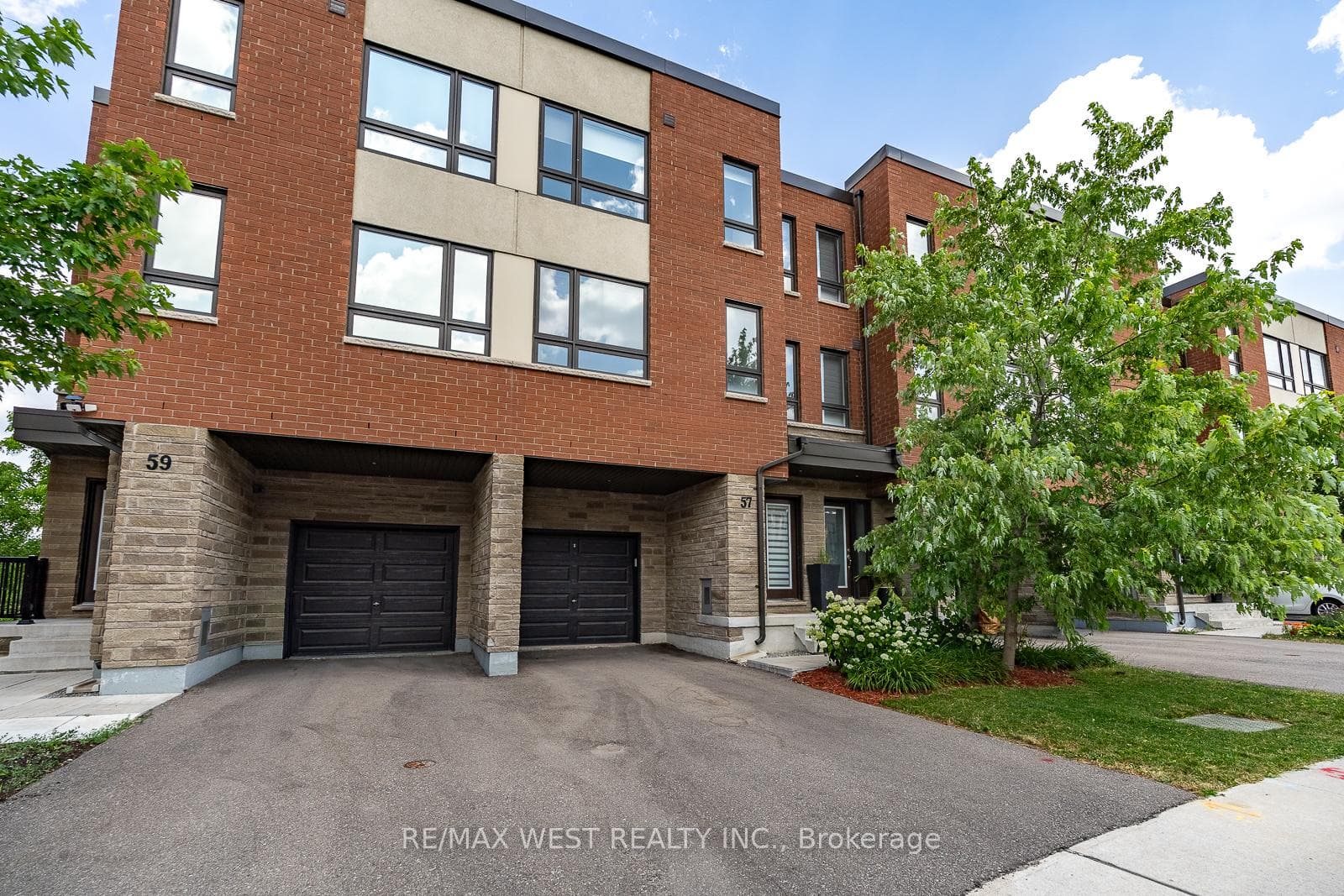 57 Woodstream Drive, Toronto, ON M9W 0G1, Toronto W10 — photo 1