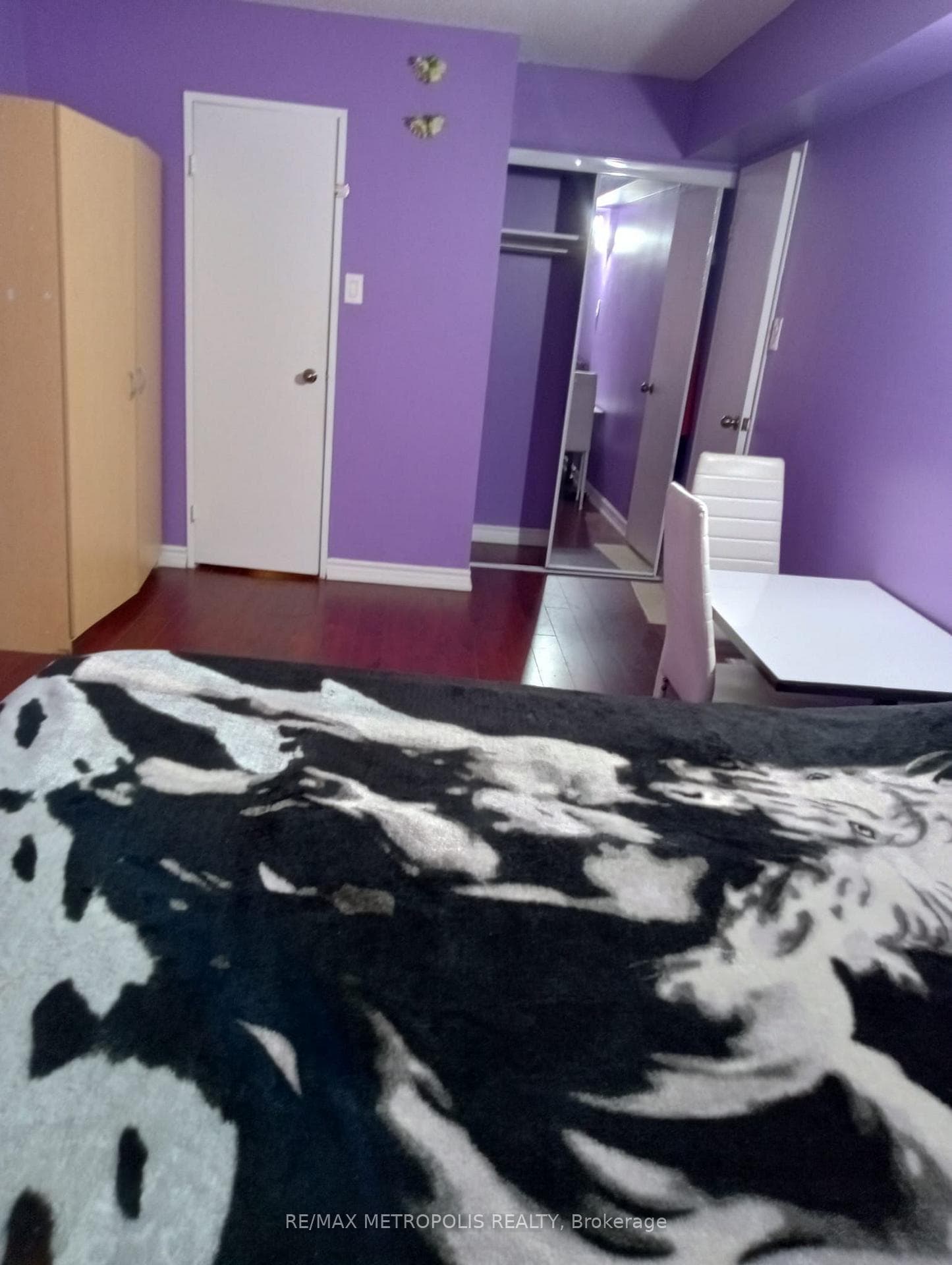 25 Sunrise Avenue 202, Toronto, ON M4A 2S2, Toronto C13 — photo 1