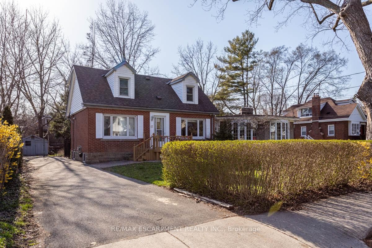 17 Thorndale Street N, Hamilton, ON L8S 3K5, Hamilton — photo 1