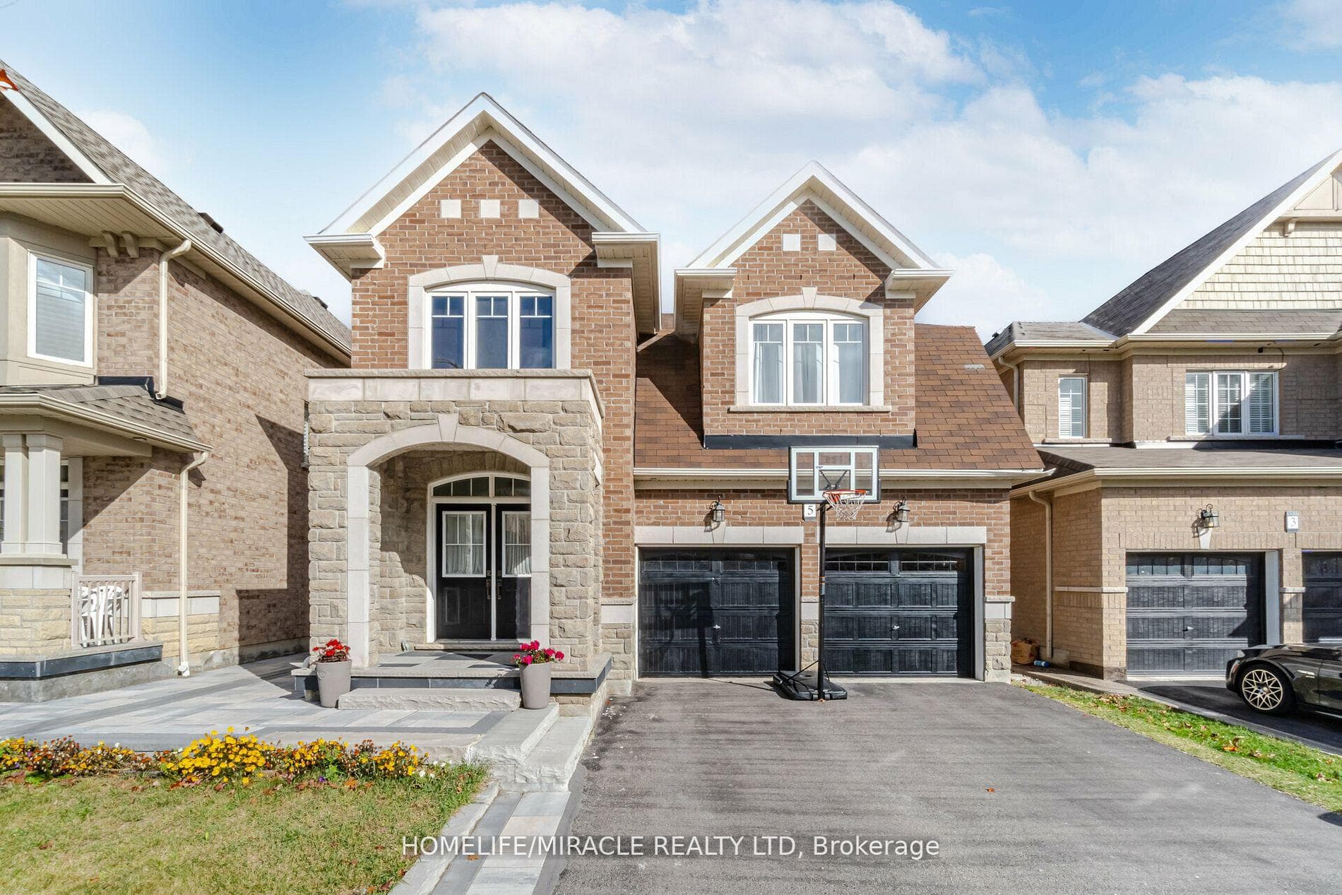 5 Felix Close, Brampton, ON L7A 0A9, Brampton — photo 1