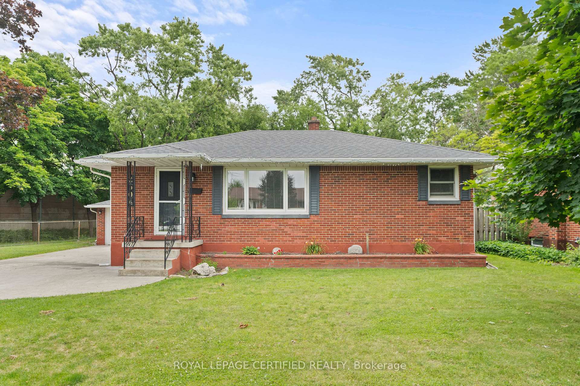 2504 Askin Avenue, Windsor, ON N9E 3H7, Windsor — photo 1