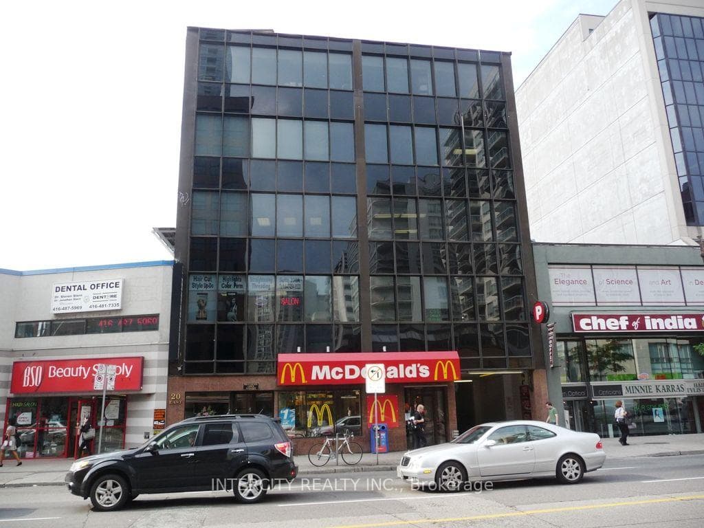 20 Eglinton Avenue E 500C, Toronto, ON M4P 1A6, Toronto C10 — photo 1