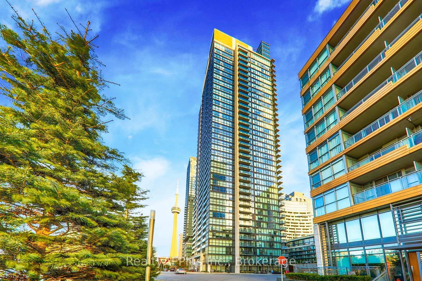 25 Capreol Court 3311, Toronto, ON M5V 3Z7, Toronto C01 — photo 1