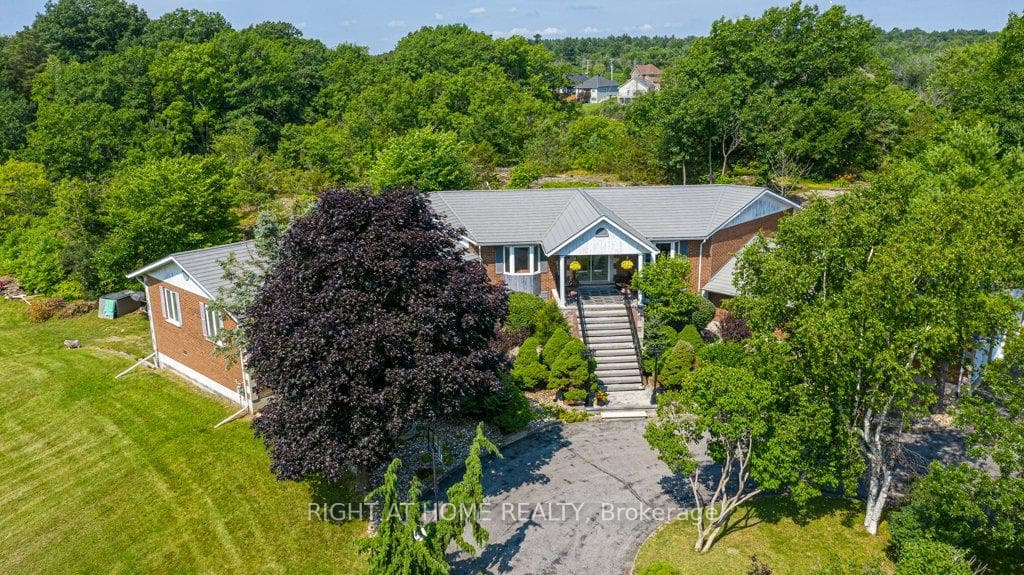 550 Queen Street E, Gananoque, ON K7G 2B1, Gananoque — photo 1