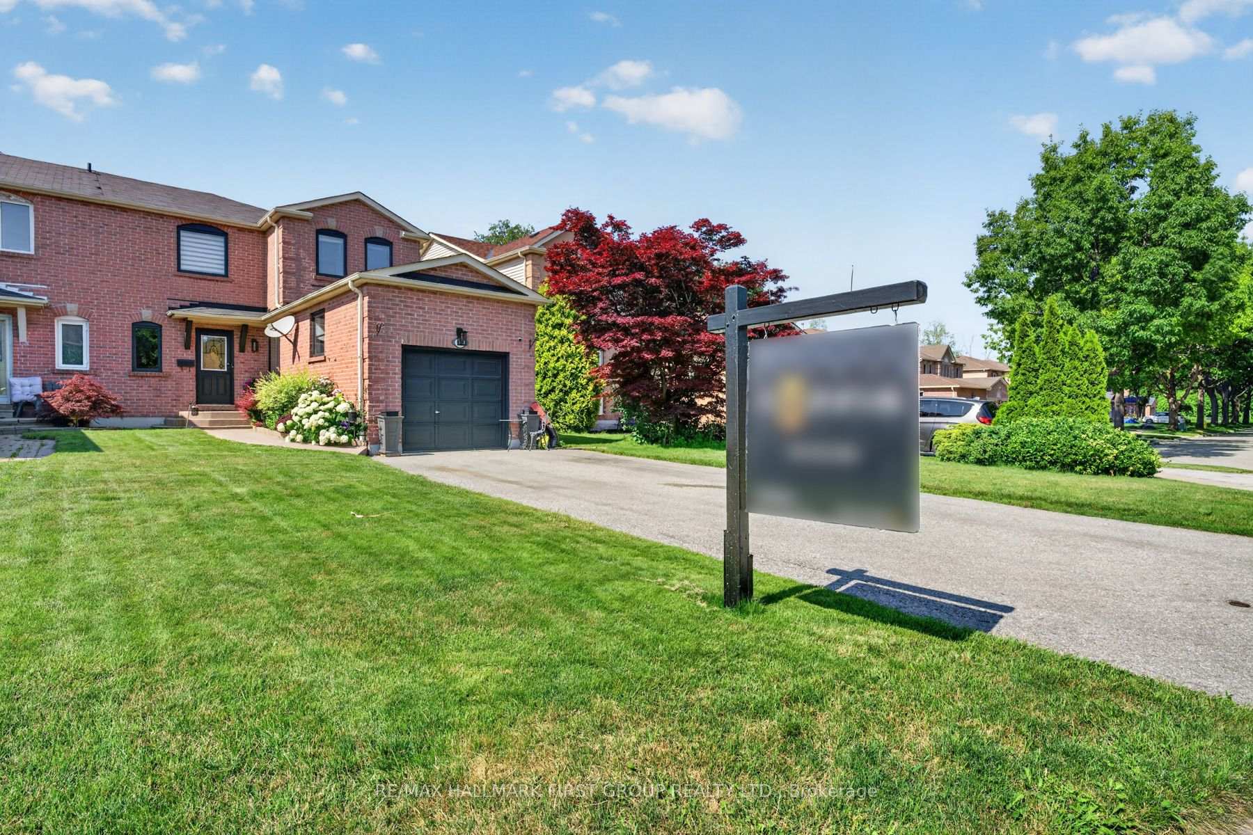 47 Rollo Drive, Ajax, ON L1S 7E2, Ajax — photo 1