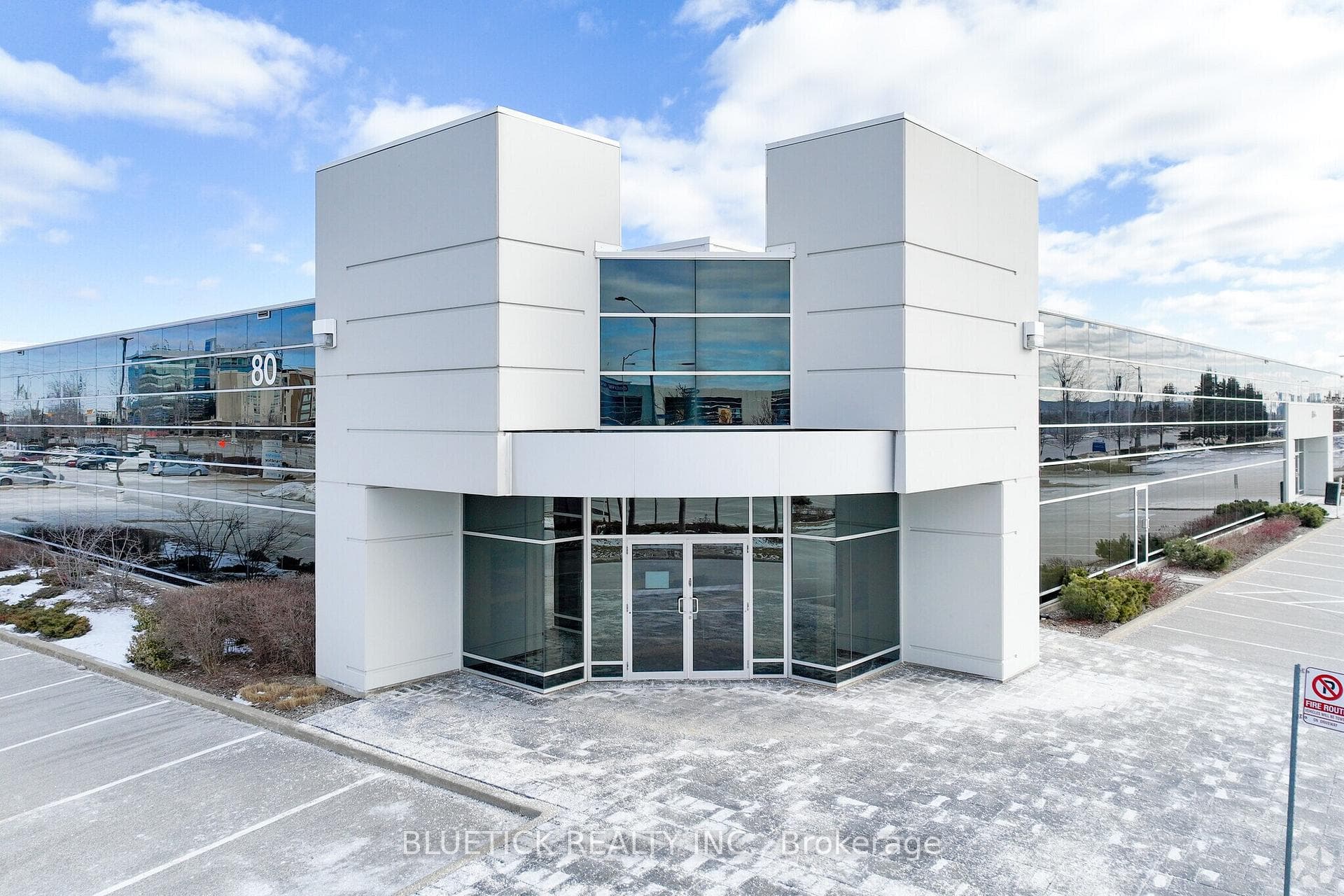 80 Courtneypark Drive W 3, Mississauga, ON L5W 0B3, Mississauga — photo 1
