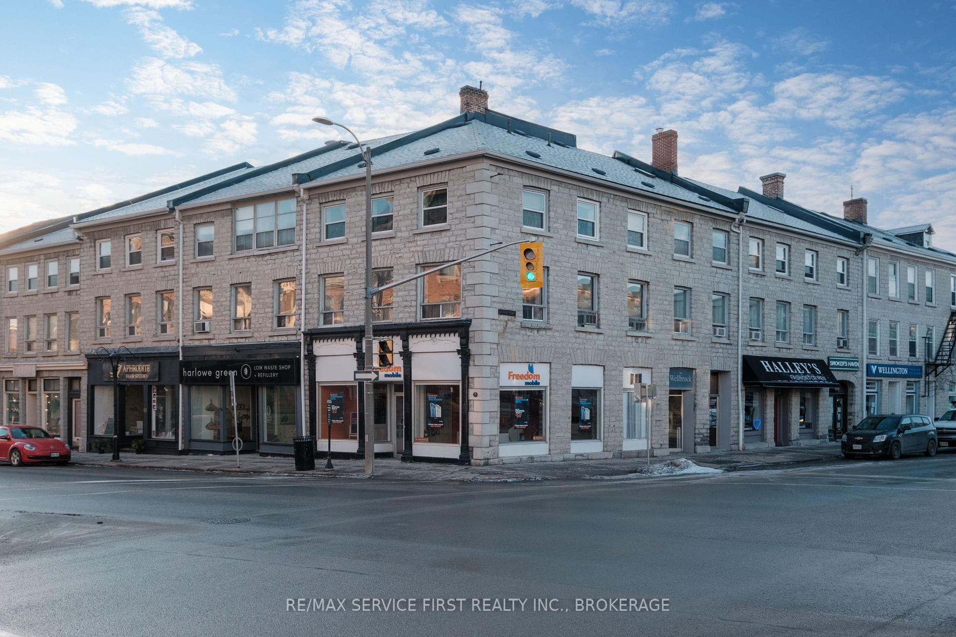 82-94 155-159 Brock St & Wellington St. Street, Kingston, ON K7L 3E1, Kingston — photo 1