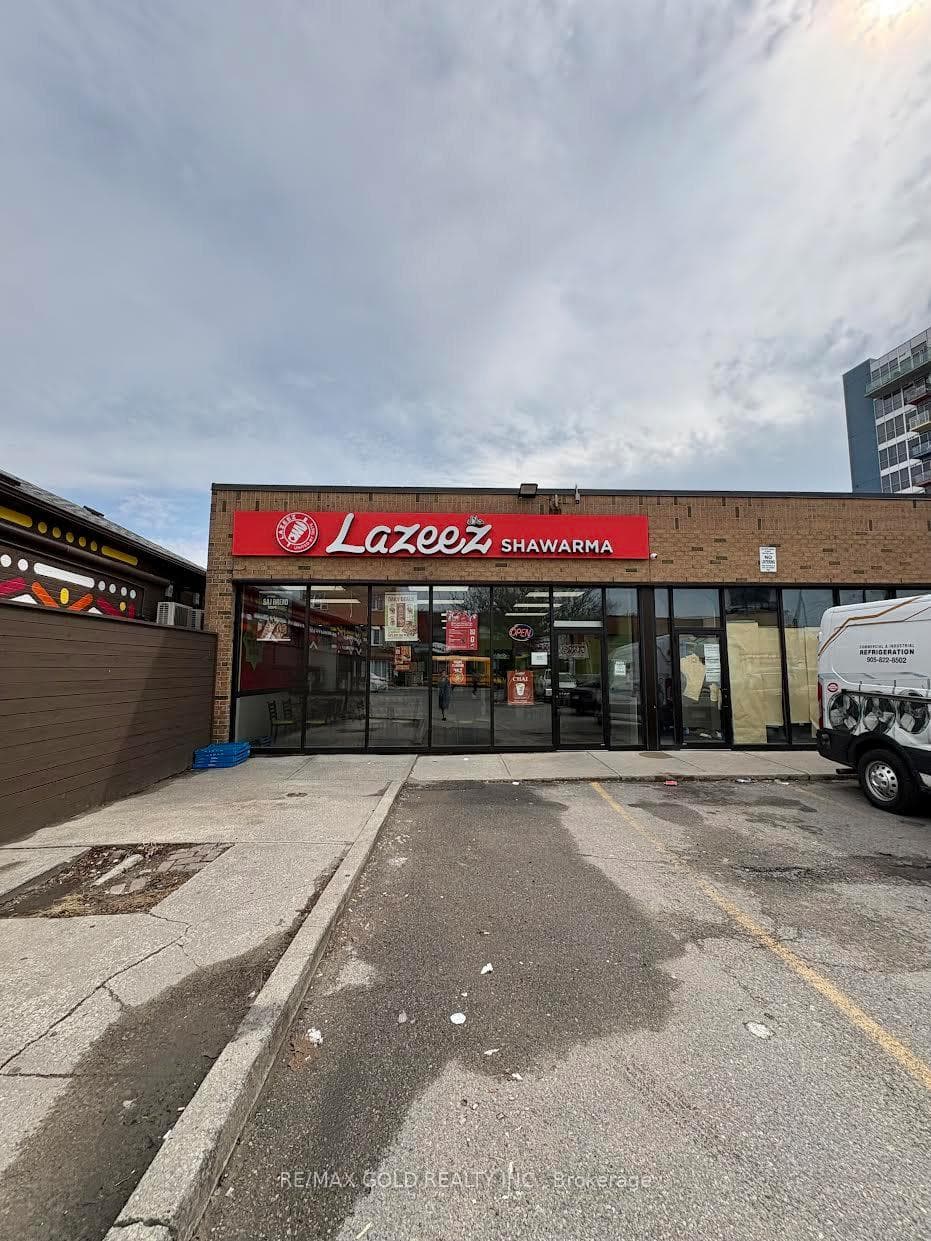573 Rogers Road 4, Toronto, ON M6M 1B7, Toronto W03 — photo 1