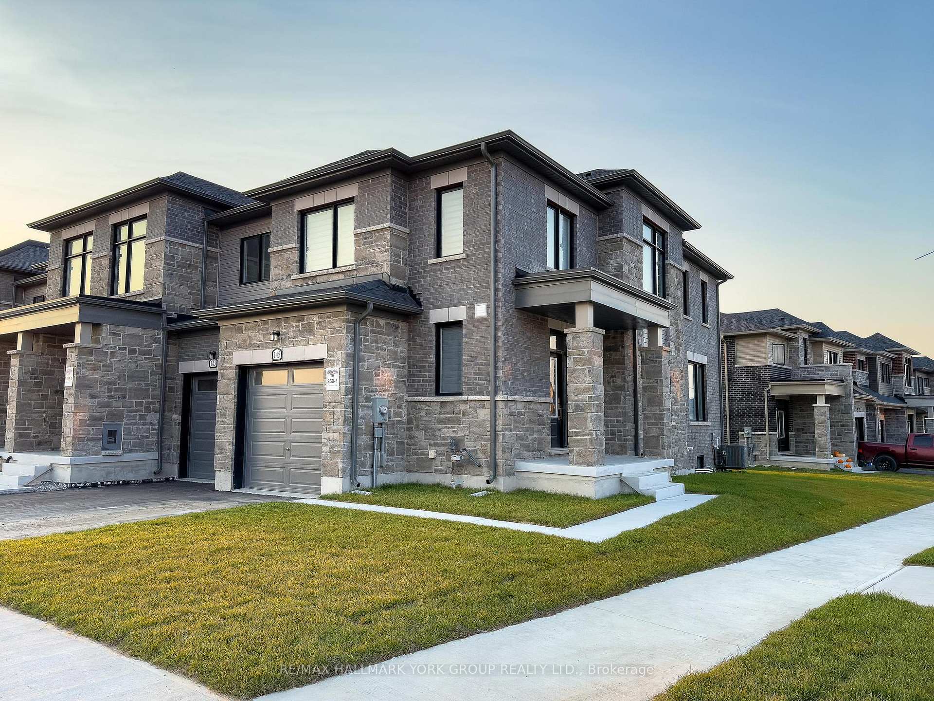 145 Fenchurch Manor, Barrie, ON L9J 0X1, Barrie — photo 1
