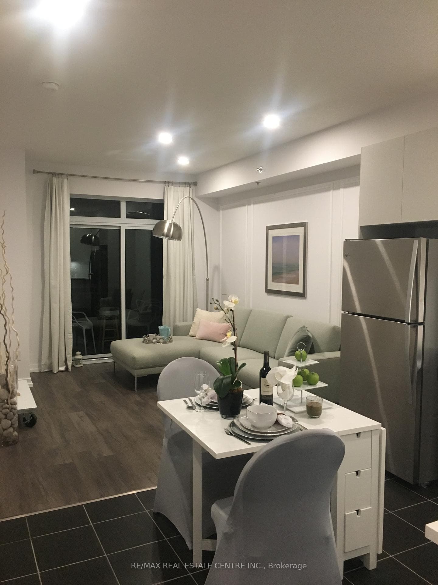 2490 Old Bronte Road 402, Oakville, ON L6M 0Y5, Oakville — photo 1