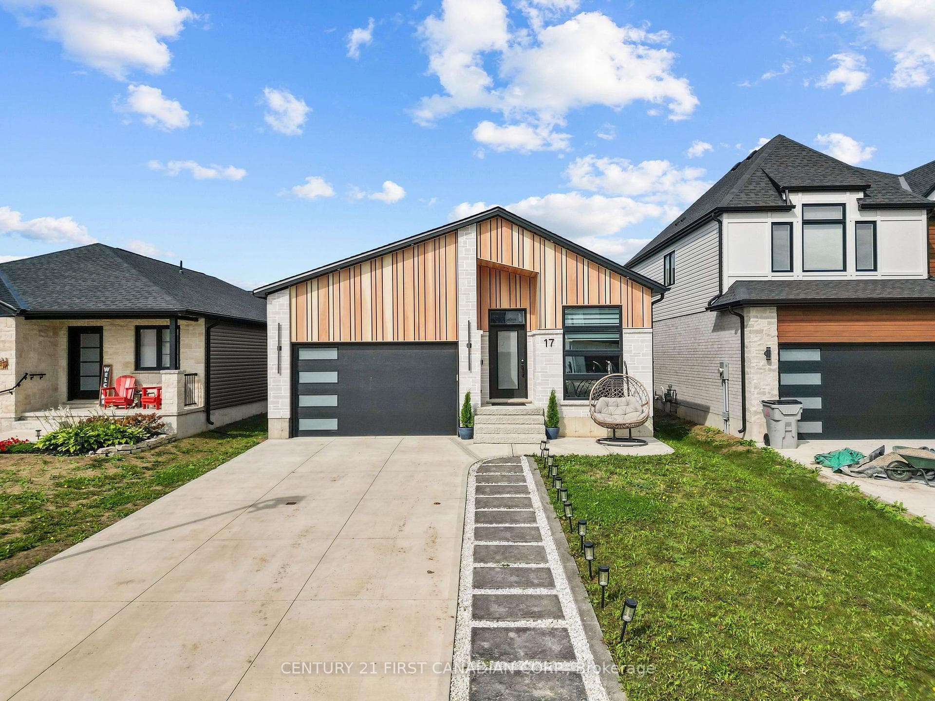 17 Sheldabren Street, North Middlesex, ON N0M 1A0, North Middlesex — photo 1